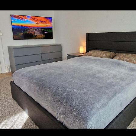 Zentrum Apartment - Oled Tv - Ps4 - Balkon - Parking Chemnitz Kültér fotó