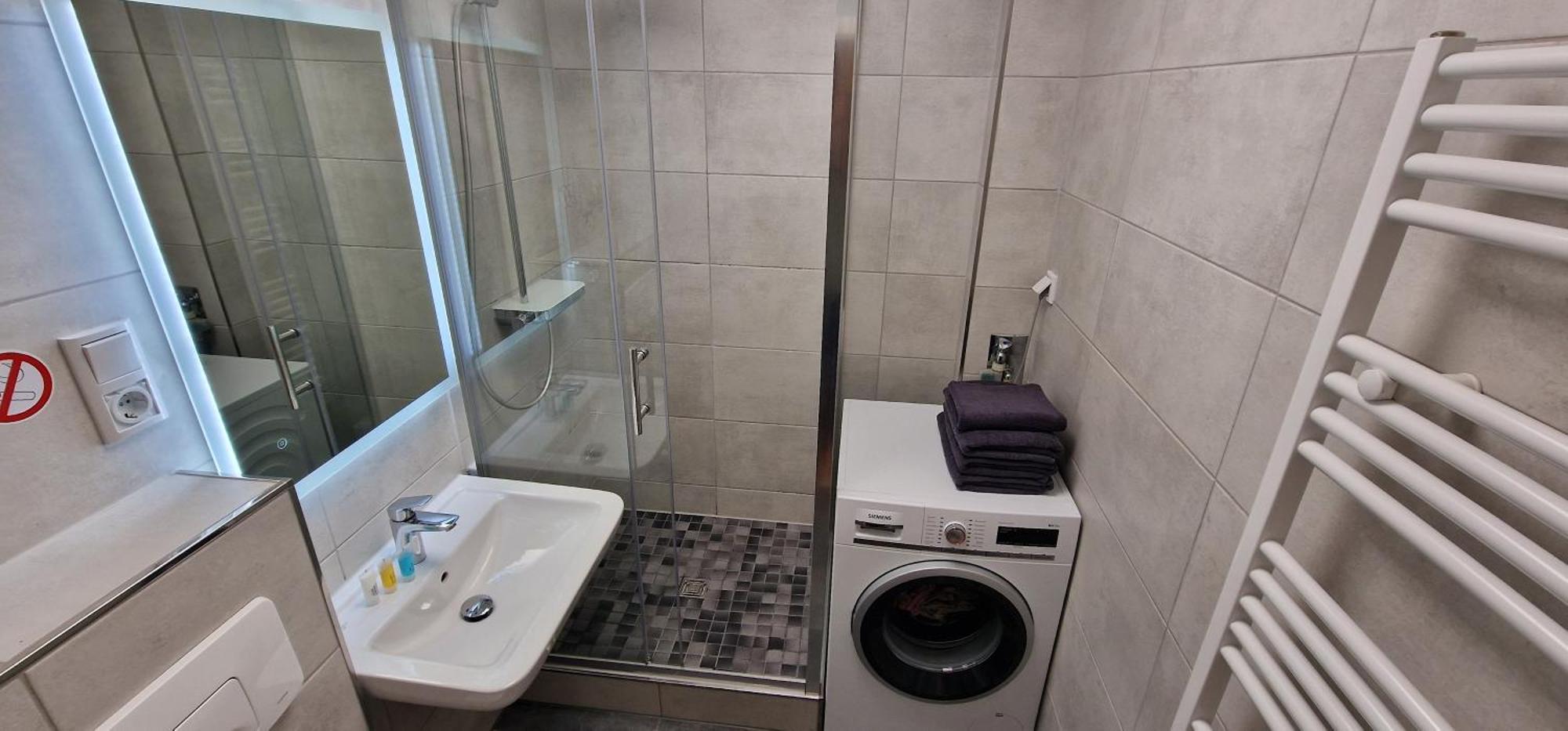 Zentrum Apartment - Oled Tv - Ps4 - Balkon - Parking Chemnitz Kültér fotó